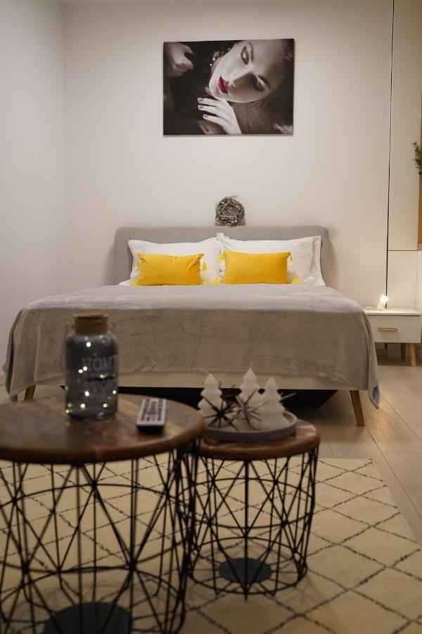 Gio Home C13 บูคาเรสต์ ภายนอก รูปภาพ