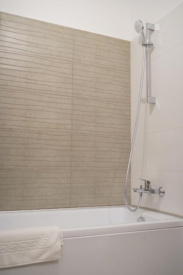 Gio Home C13 บูคาเรสต์ ภายนอก รูปภาพ